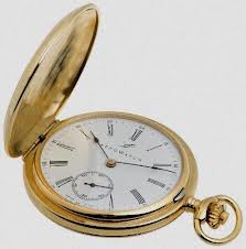 [Photo of a pendant watch]